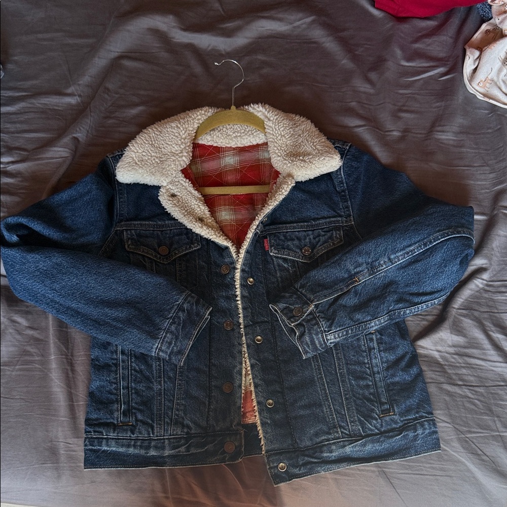 Levi's Blue Denim Jacket with Cream Sherpa Lining